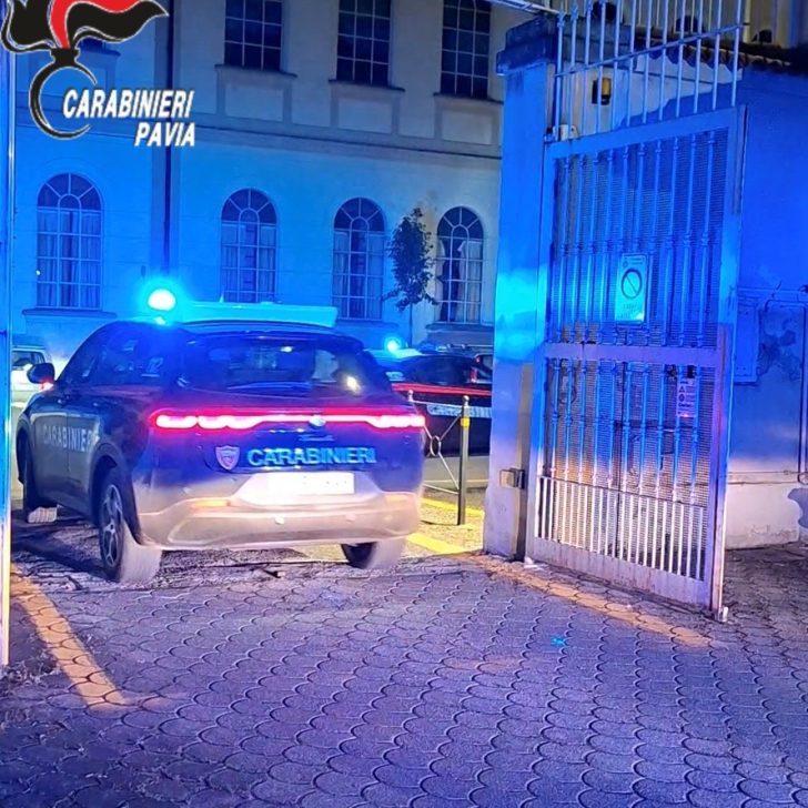Ignora il divieto di avvicinamento e aggredisce l’ex fidanzata: arrestato 24enne