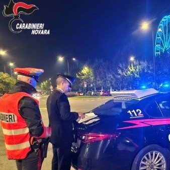 Ubriaco e con la patente revocata al volante: denunciato ad Arona