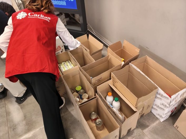 Dona la spesa con NovaCoop: ad Alessandria raccolti oltre 1000 kg di prodotti per famiglie in difficoltà