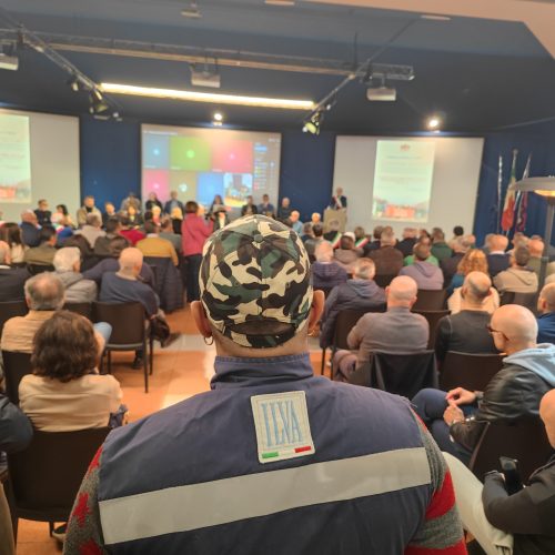 Ex Ilva, Novi si schiera con gli operai. Sindaco: “La città è con voi, state difendendo la vostra dignità”