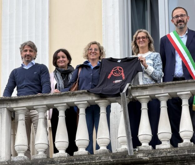 Valenza aderisce alla campagna #indifesa di Terre des Hommes