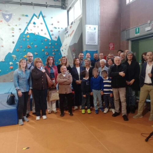Casale Monferrato ricorda Enrico Bruschi: una targa nella palestra di arrampicata