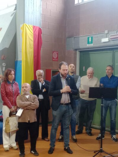Casale Monferrato ricorda Enrico Bruschi: una targa nella palestra di arrampicata