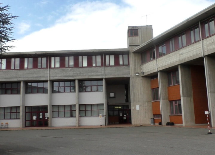 Dirigente Amaldi sul caso “Sudario di Gaza”: “Fedeli a valori Costituzione e principi educativi”