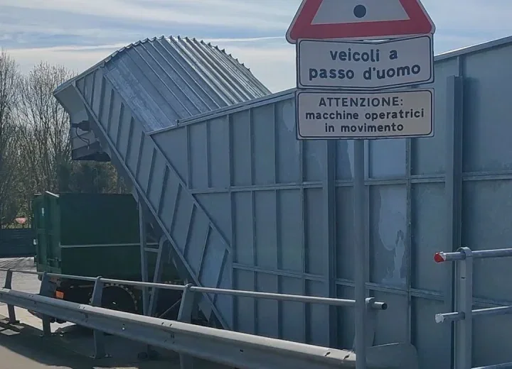 Amag Ambiente, Locci non arretra sui nastri trasportatori: “Restano domande senza risposta”