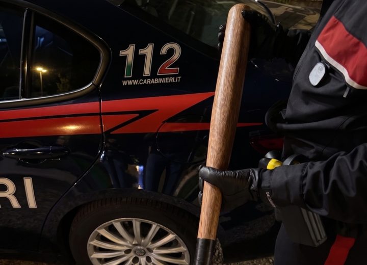 Aveva una mazza da baseball nascosta sotto il sedile dell’auto: denunciato 59enne