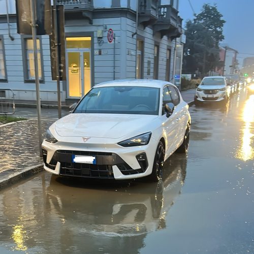 Maltempo: a Spinetta uscito il rio Lovassina in via Genova. Centro di Protezione Civile attivo tutta la notte