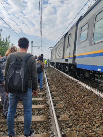 Persona perde la vita dopo essere stata travolta da un treno nell’Astigiano: circolazione bloccata per ore