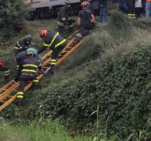 Persona perde la vita dopo essere stata travolta da un treno nell’Astigiano: circolazione bloccata per ore