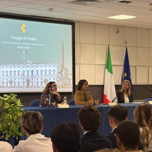 La Costituzione parla ai giovani. La giudice Sciarrone Alibrandi al Volta di Alessandria: “Diritti e doveri non si possono dividere”