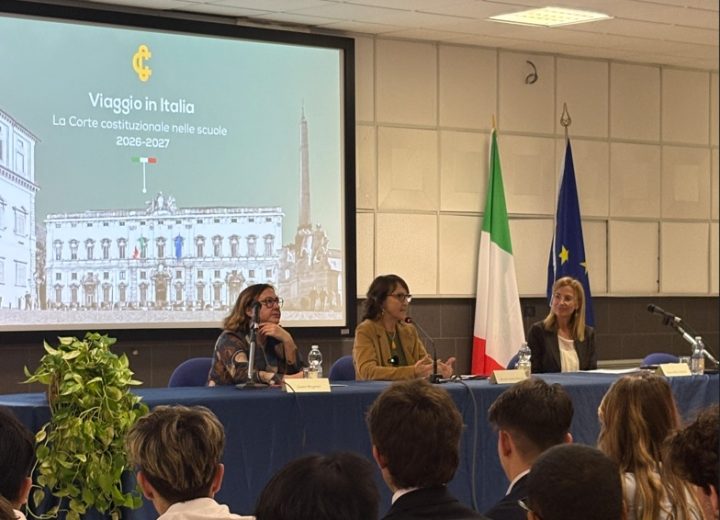 La Costituzione parla ai giovani. La giudice Sciarrone Alibrandi al Volta di Alessandria: “Diritti e doveri non si possono dividere”
